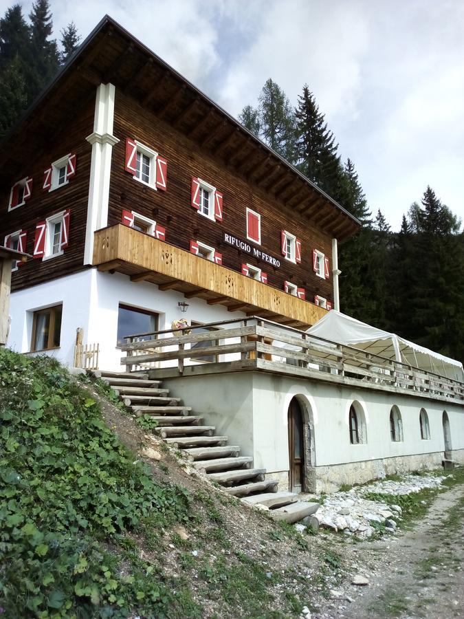Rifugio Monte Ferro Hotel Сапада Екстериор снимка
